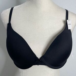 NWT IZOD T-shirt underwire padded bra.  Size 36C. Adjustable length straps.